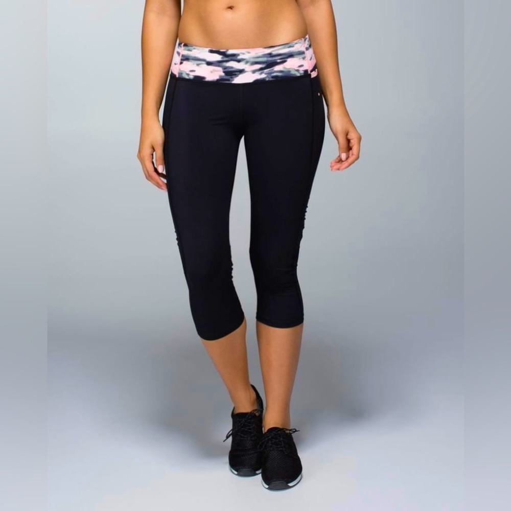 Lululemon- Water Bound Crop- Black/Wamo Camo, Barely Pink/Bleached Coral- Size 4